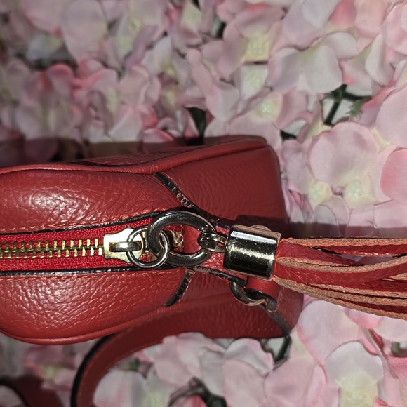 Crossbody - Picture 2 of 4